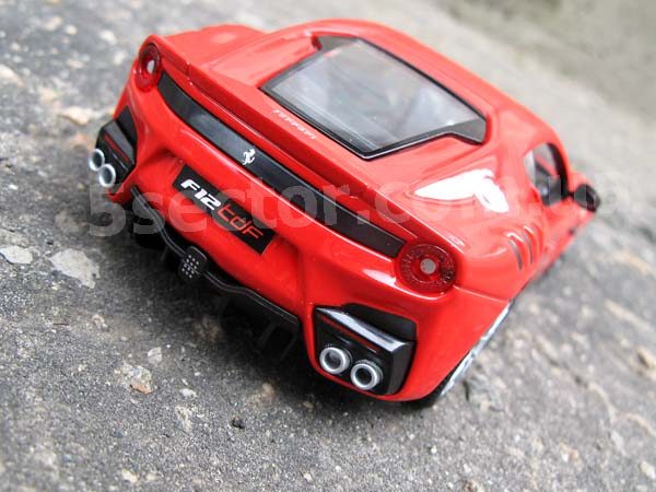 Ferrari F12TDF Коллекционная модель автомобиля 1:24