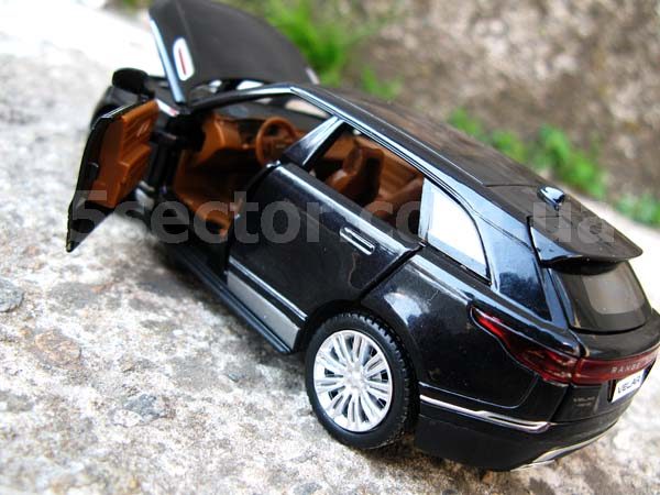 Range Rover Velar Модель 1:32 Черный