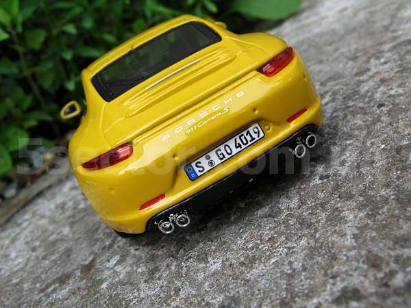 Porsche 911 Carrera S Коллекционная модель 1:24