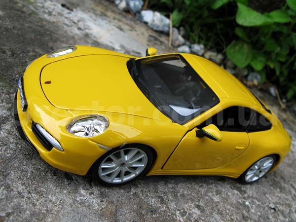 Porsche 911 Carrera S Коллекционная модель 1:24