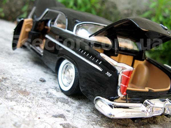 Chrysler C300 1955 Модель автомобиля 1:24