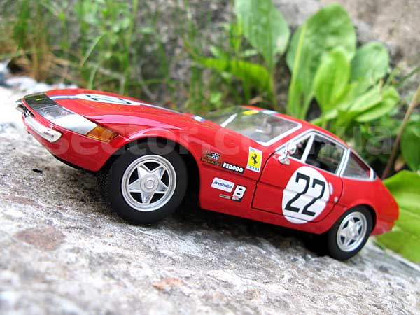 Ferrari 365 GTB4 Коллекционная модель 1:24