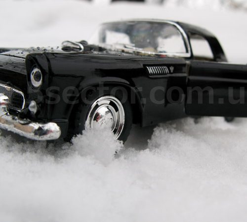 Ford Thunderbird 1955 Коллекционная модель 1:36