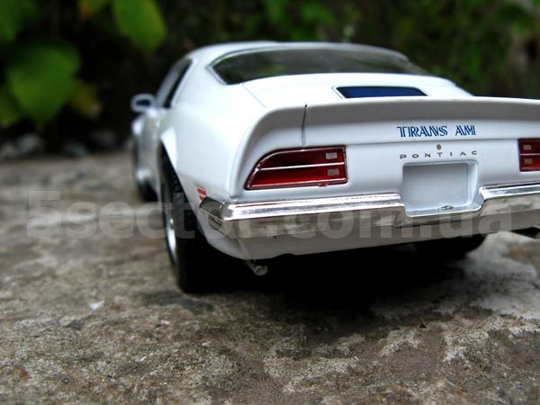 Pontiac Firebird Trans Am 1972 Модель 1:24 Белый