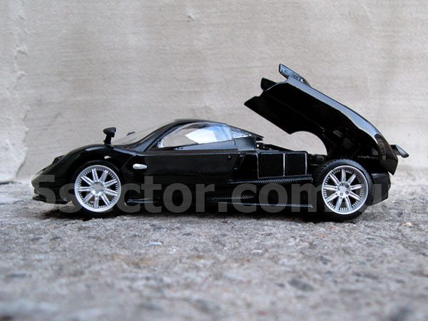 Pagani Zonda F Коллекционная модель автомобиля 1:24