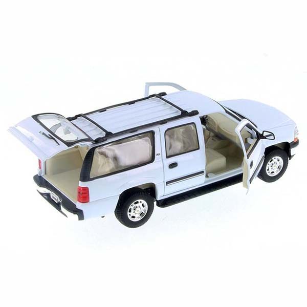 Chevrolet Suburban 2001 Коллекционная модель 1:24