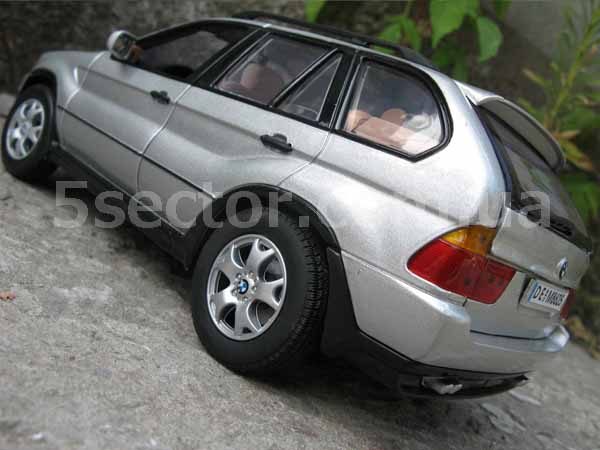 BMW X5 Коллекционная модель 1:18