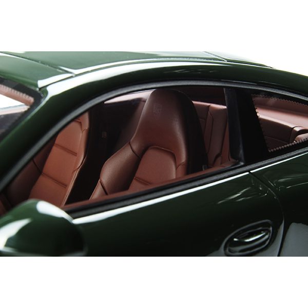 Porsche 911 (991) Club Coupe Коллекционная модель 1:18