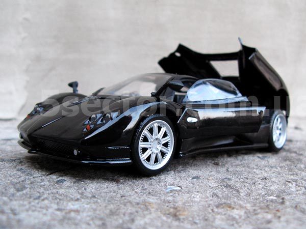 Pagani Zonda F Коллекционная модель автомобиля 1:24