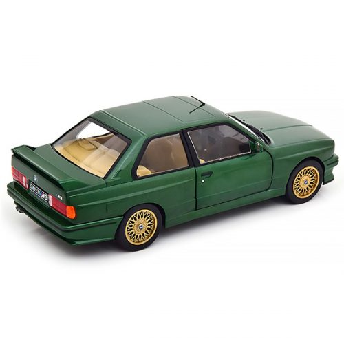 BMW M3 E30 Coupe 1990 Модель 1:18 Зеленый