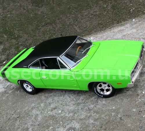 Dodge Charger R/T 1969 Коллекционная модель 1:18