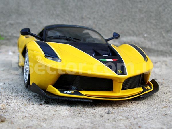 Ferrari FXX-K No.15 2015 Модель 1:24 Желтый