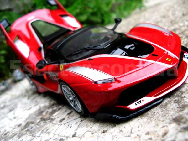 Ferrari FXX-K 2015 Коллекционная модель автомобиля 1:24