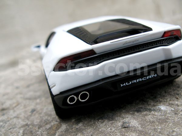 Lamborghini Huracan LP 610-4 Модель 1:24 Белый