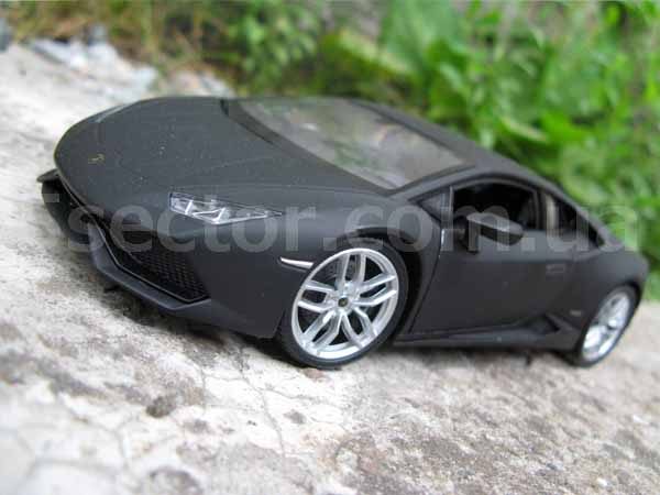 Lamborghini Huracan LP 610-4 Модель 1:24 Черный матовый