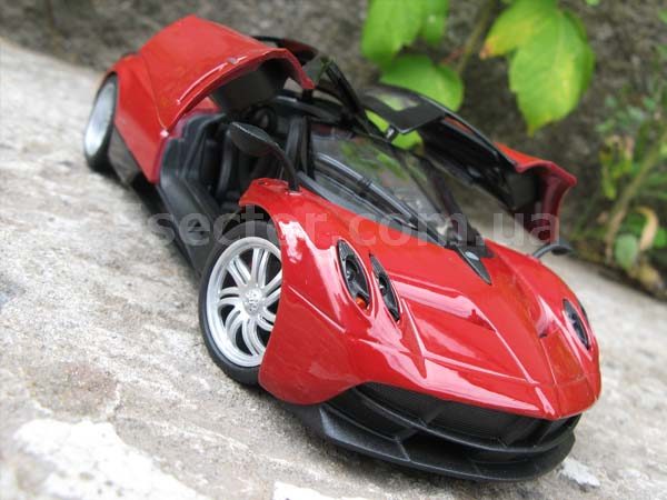 Pagani Huayra Коллекционная модель 1:24