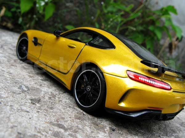 Mercedes AMG GT R Коллекционная модель 1:24