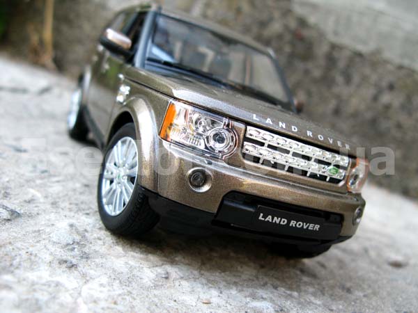 Land Rover discovery 4 Коллекционная модель 1:24