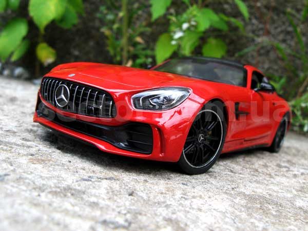 Mercedes-AMG GT R Coupe Модель 1:24 Красный