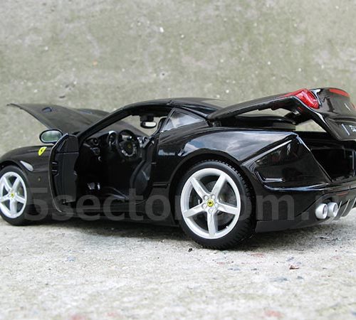 Ferrari California T Коллекционная модель автомобиля 1:18