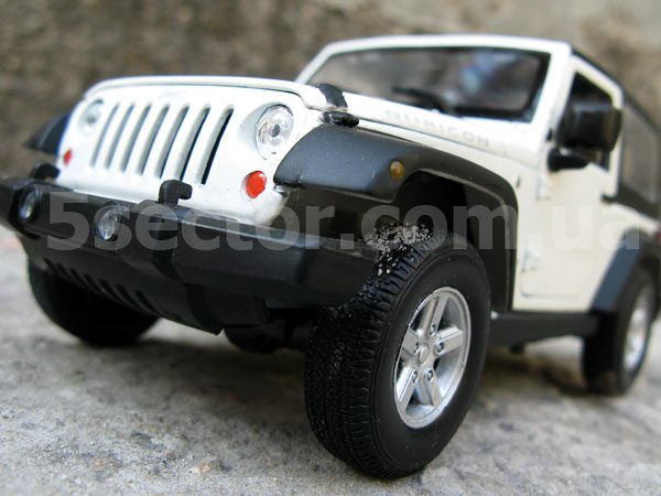 Jeep Wrangler Rubicon 2007 Модель 1:24 Белый