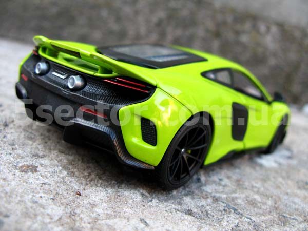 McLaren 675LT Коллекционная модель 1:24 Зеленый