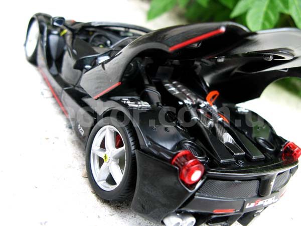 Ferrari LaFerrari Aperta Коллекционная модель 1:24