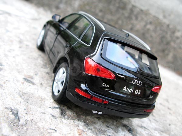 Audi Q5 Коллекционная модель 1:24