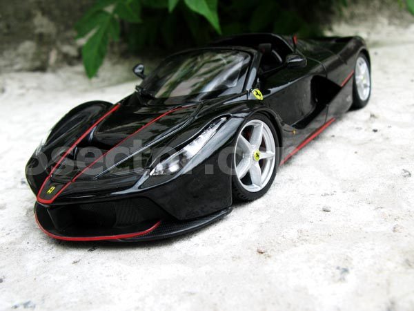 Ferrari LaFerrari Aperta Коллекционная модель 1:24