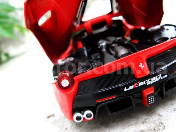 Ferrari LaFerrari Aperta Модель 1:24 Красный