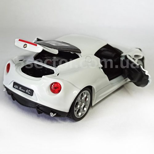 Alfa Romeo 4C Коллекционная модель автомобиля 1:24