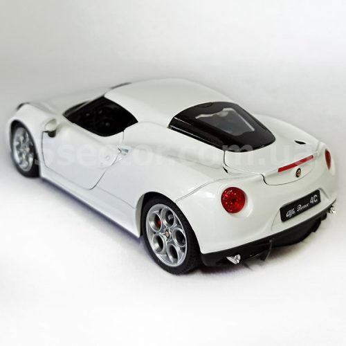 Alfa Romeo 4C Коллекционная модель автомобиля 1:24