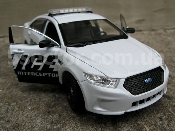 Ford Police Interceptor Коллекционная модель 1:24