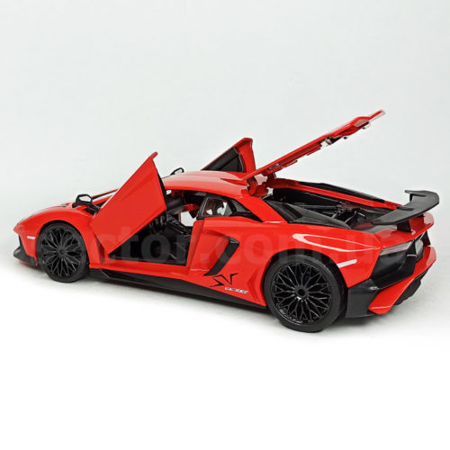 Lamborghini Aventador LP750-4 SV Коллекционная модель 1:24