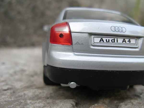Audi A4 B6 Коллекционная модель 1:24