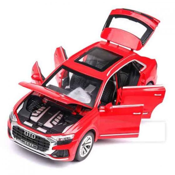 Audi Q8 Коллекционная модель 1:24 Красный