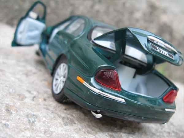 Jaguar S-Type 1999 Коллекционная модель 1:24