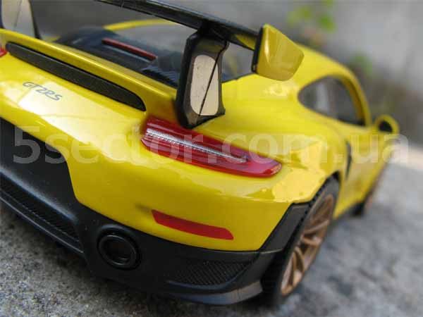 Porsche 911 (991.2) GT2 RS 2018 Коллекционная модель 1:24