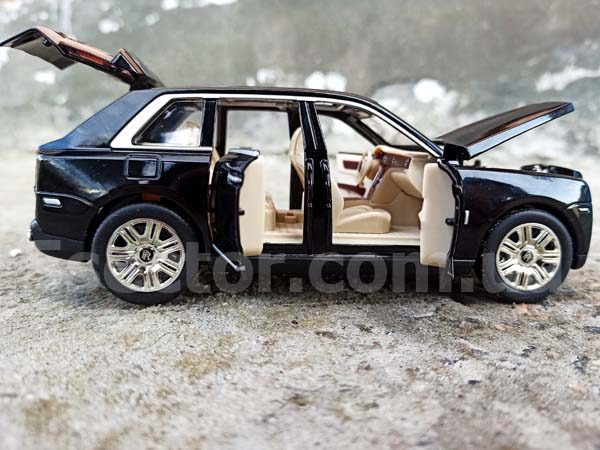 Rolls-Royce Cullinan Коллекционная модель 1:24