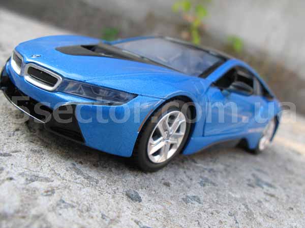 BMW i8 2018 Коллекционная модель 1:24 Синий