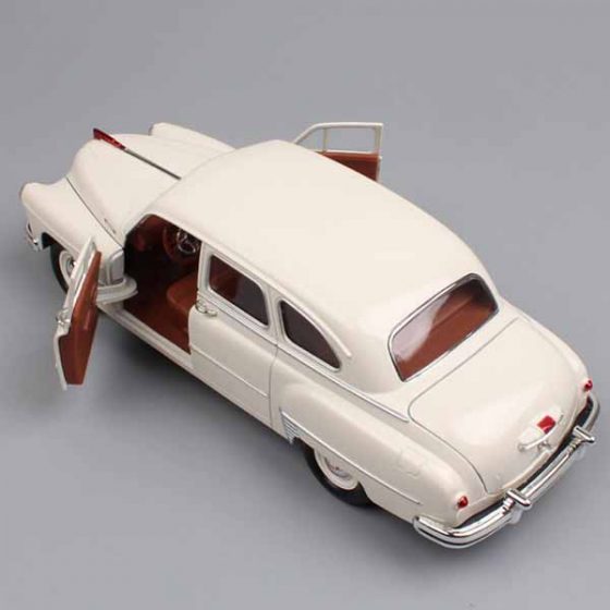 GAZ 12 ЗИМ ГАЗ Коллекционная модель 1:24