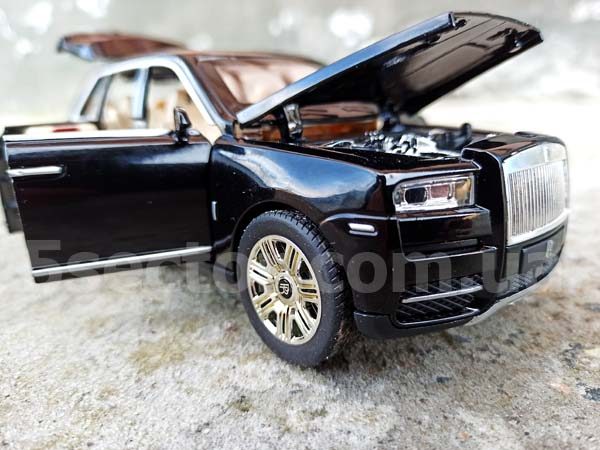 Rolls-Royce Cullinan Коллекционная модель 1:24