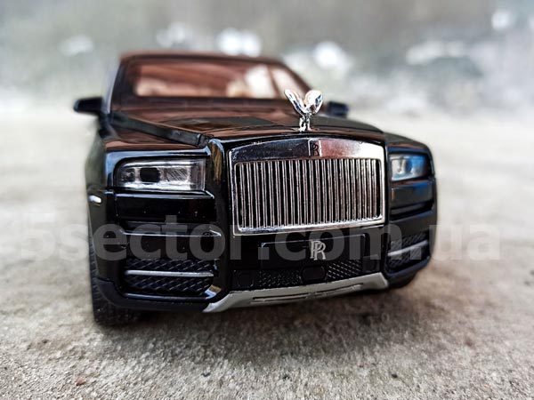 Rolls-Royce Cullinan Коллекционная модель 1:24