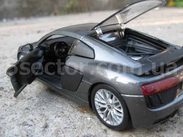 Audi R8 V10 Plus Коллекционная модель автомобиля 1:24