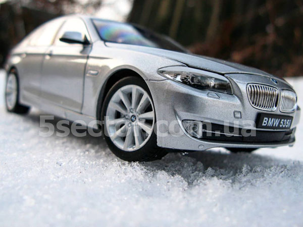 BMW 535i (F10) Модель автомобиля 1:24 Серый
