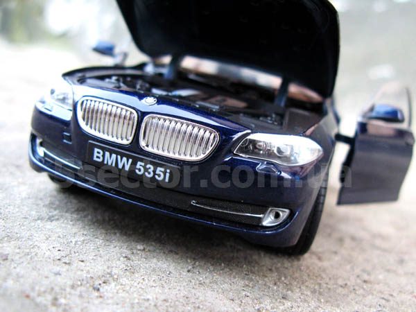 BMW 535i (F10) Модель автомобиля 1:24 Синий
