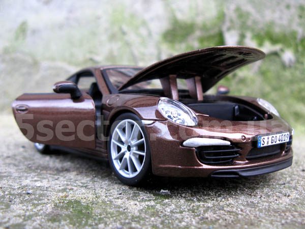 Porsche 911 (991) Carrera S Коллекционная модель 1:24