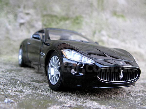Maserati Gran Turismo Модель автомобиля 1:24