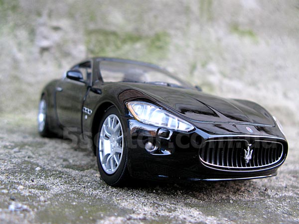 Maserati Gran Turismo Модель автомобиля 1:24