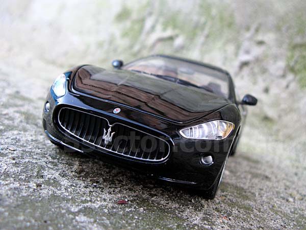 Maserati Gran Turismo Модель автомобиля 1:24